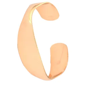 Alluring Alloy Metal Bracelet with Unique Napkin Buckle Design for Women