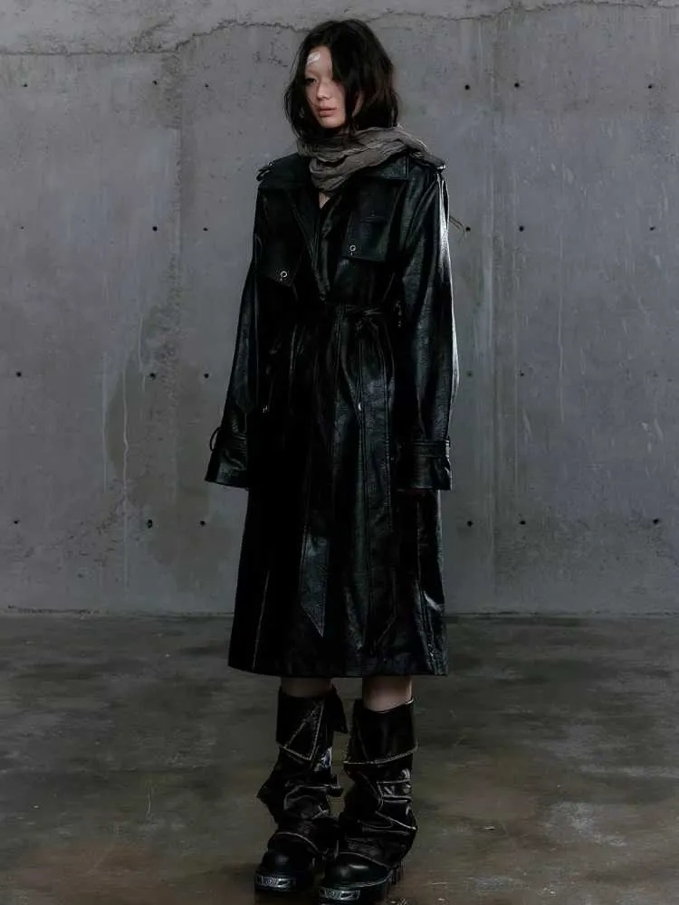 Loose black belted coat【s0000009982】