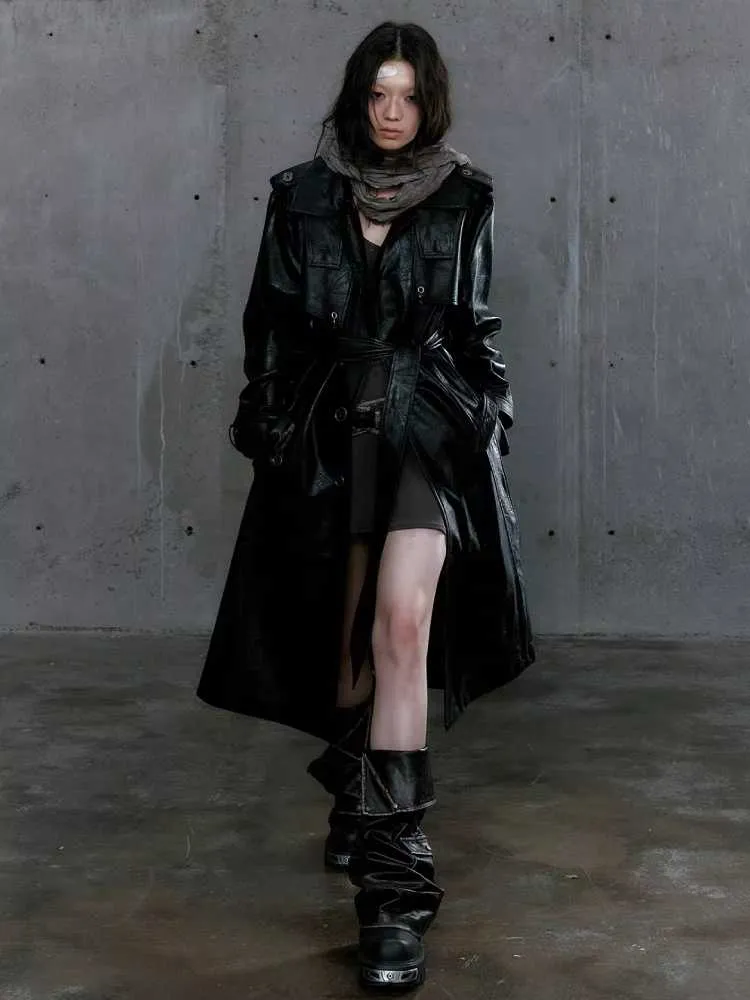 Loose black belted coat【s0000009982】