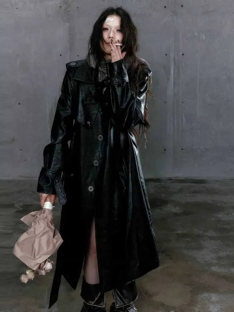 Loose black belted coat【s0000009982】