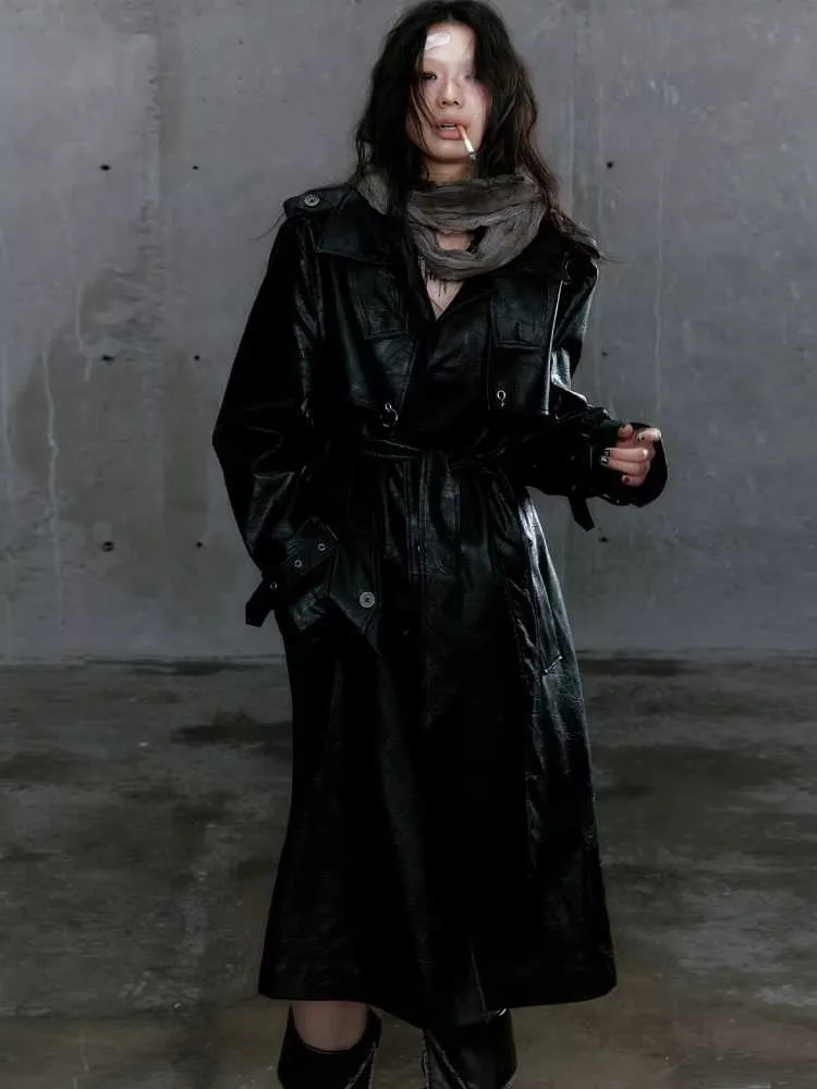 Loose black belted coat【s0000009982】